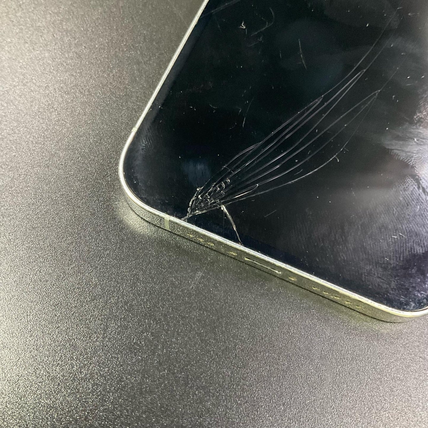 【最速発送】Apple iPhone iPhone 12 Pro 128GB シルバー Softbank 白ロム【難有】 86%