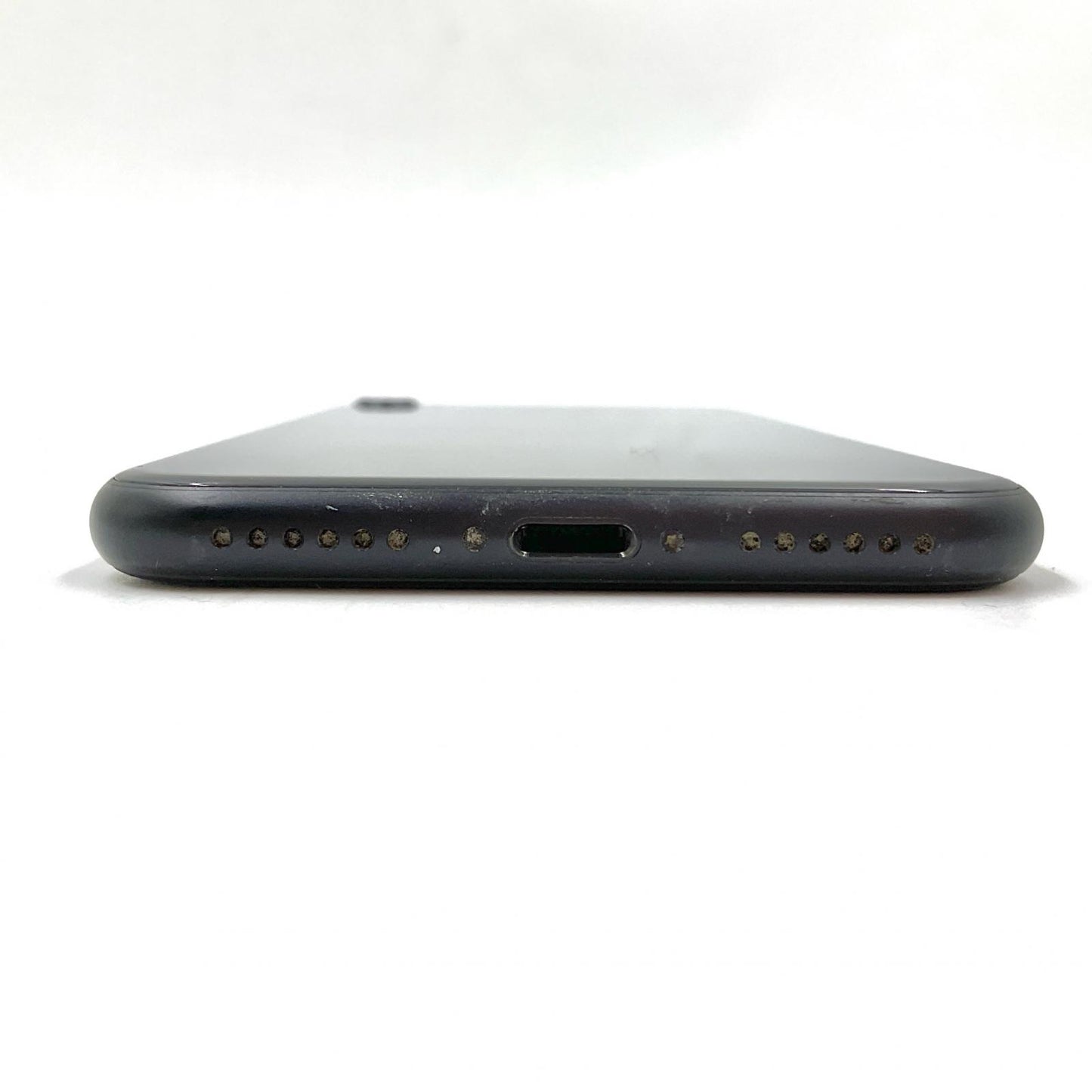 【全額返金保証】【最速発送】Apple iPhone iPhone SE（第2世代） 64GB ブラック Softbank 白ロム 動作確認済 79%