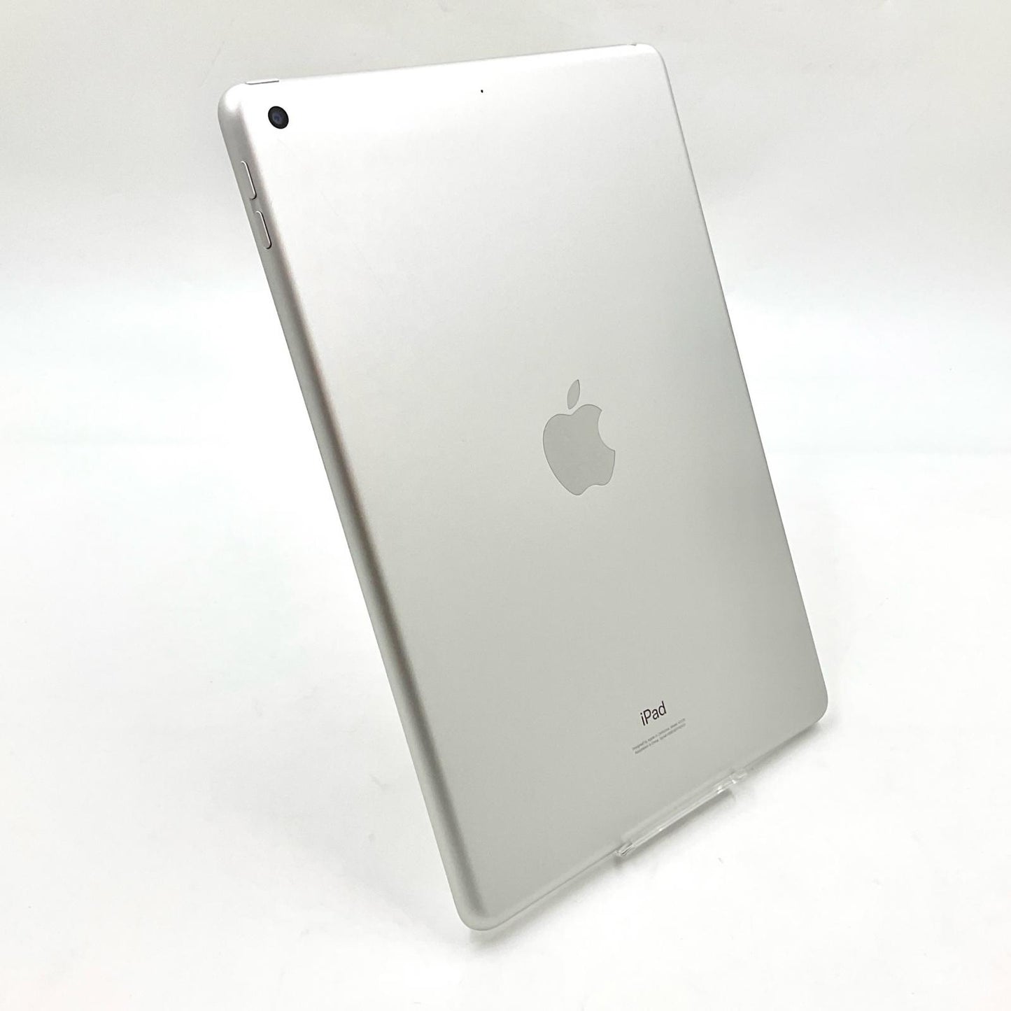 【全額返金保証】【最速発送】Apple iPad iPad 10.2インチ 第8世代 32GB シルバー Wi-Fi 動作確認済