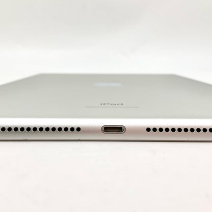 【全額返金保証】【最速発送】Apple iPad iPad 10.2インチ 第8世代 32GB シルバー Wi-Fi 動作確認済