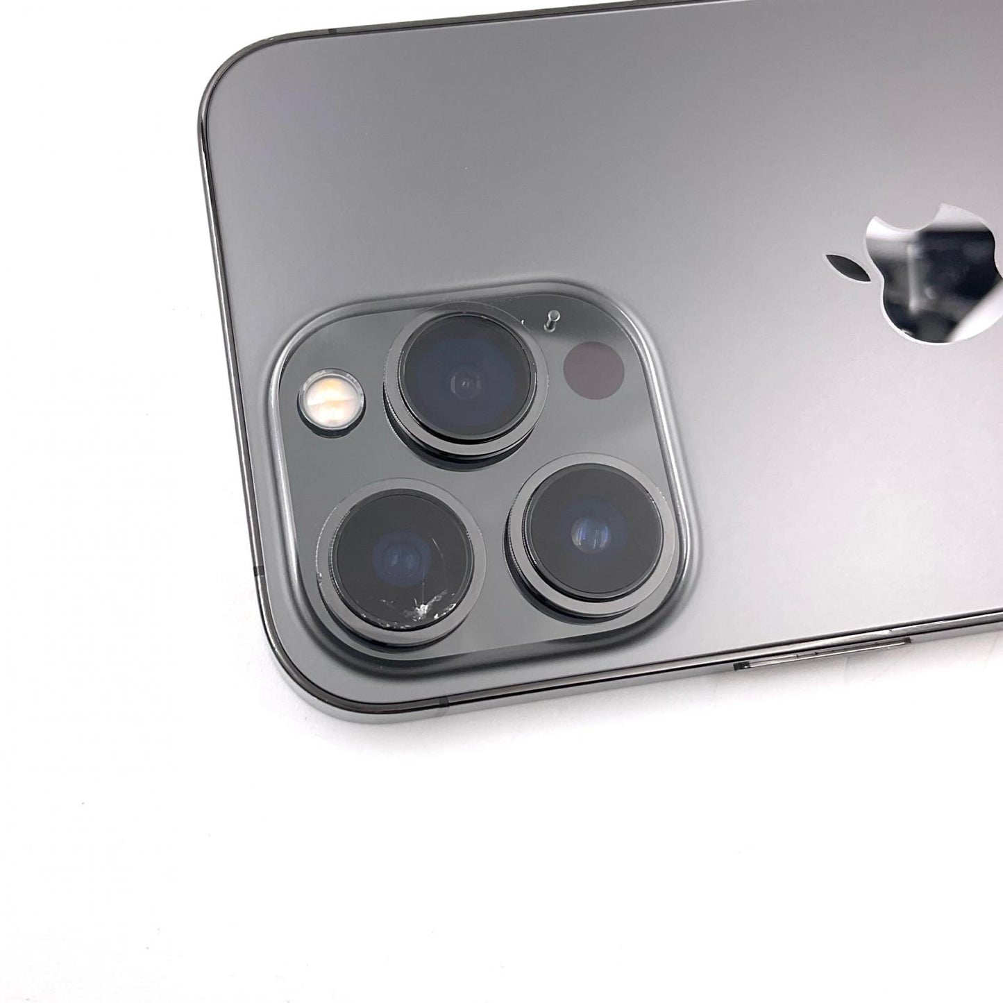 【全額返金保証】【最速発送】Apple iPhone iPhone 13 Pro 256GB グラファイト au 動作確認済 82%