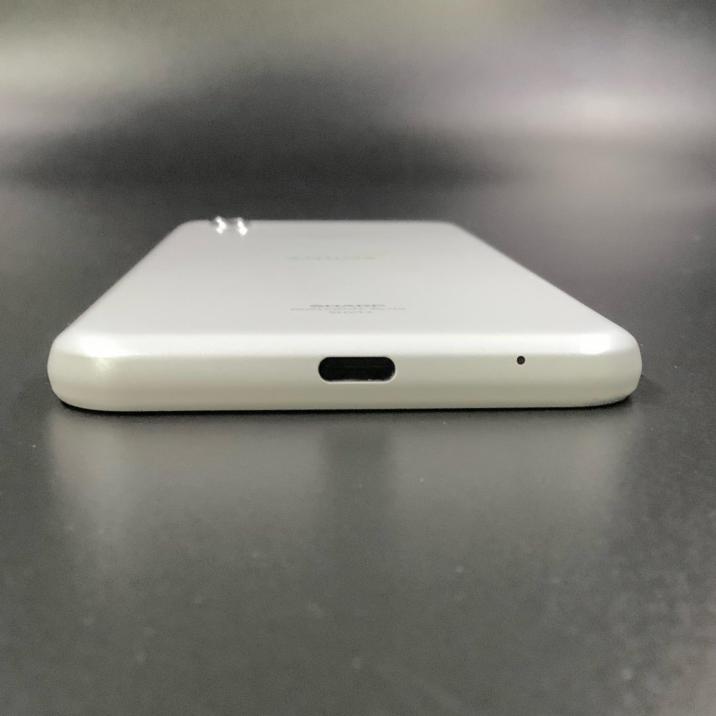 【全額返金保証】【最速発送】SHARP AQUOS sense2 32GB ホワイト au SHV43 白ロム 動作確認済