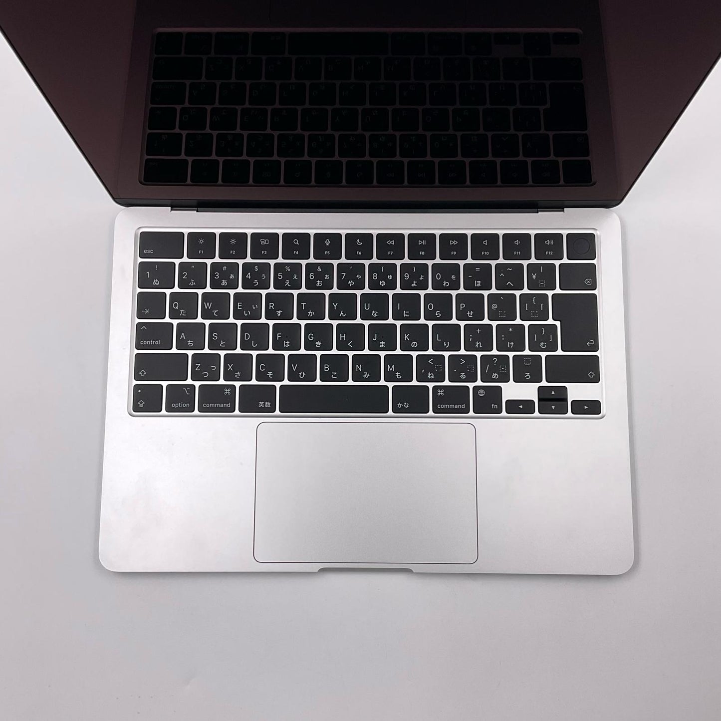 【全額返金保証】【最速発送】Apple MacBook Air 13.6インチ 2022 Apple M2 16GB SSD 256GB シルバー 96.2% 動作確認済