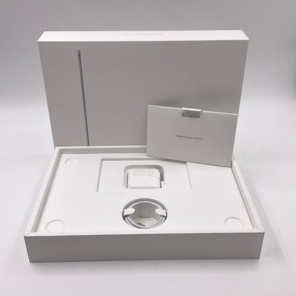 【全額返金保証】【最速発送】Apple MacBook Air 13.6インチ 2022 Apple M2 16GB SSD 256GB シルバー 96.2% 動作確認済