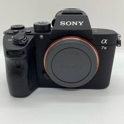 【全額返金保証】【最速発送】Sony デジタル一眼 α7 III ILCE-7M3 ボディ ブラック 動作確認済