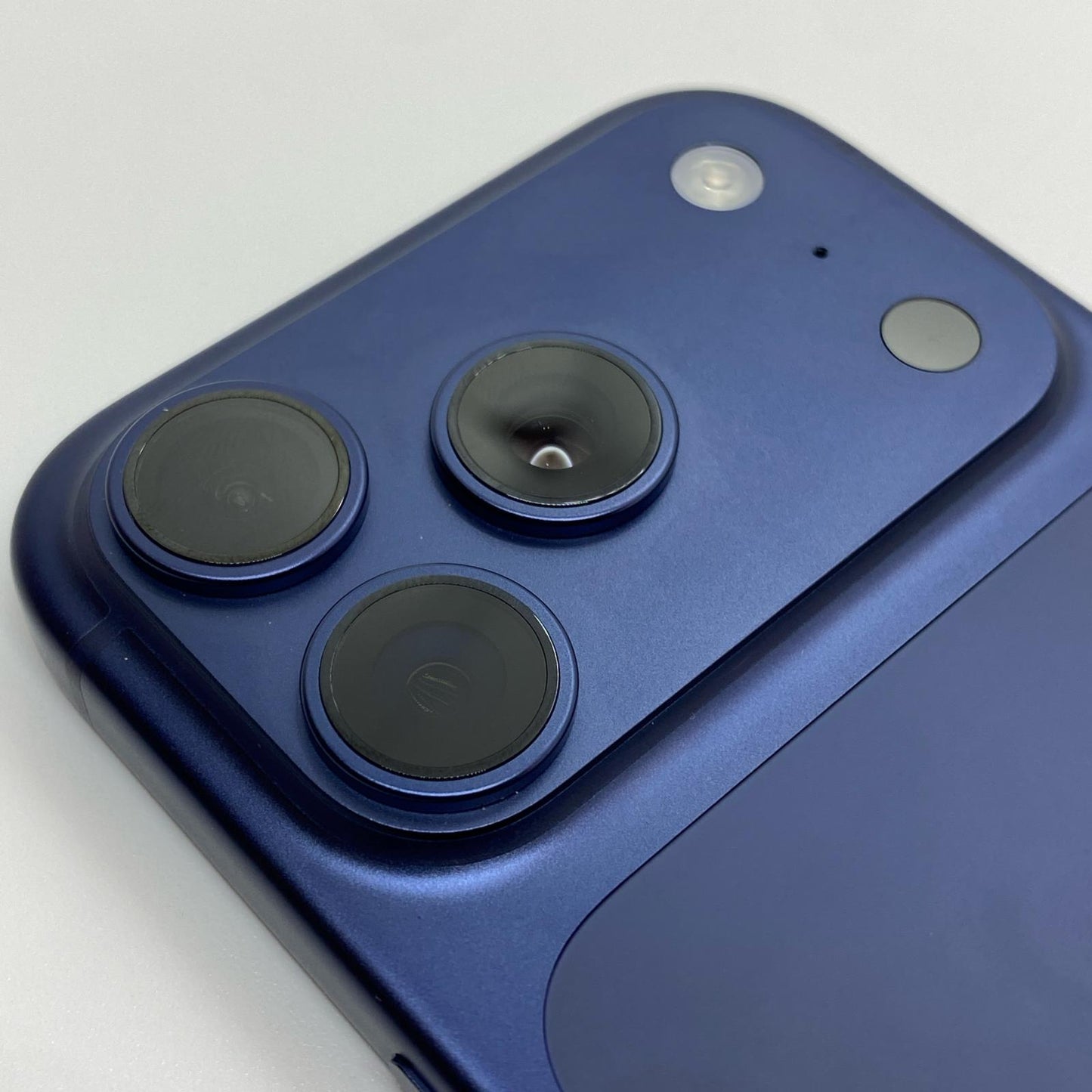 【全額返金保証】【最速発送】Apple iPhone iPhone 17 Pro 1TB ディープブルー Softbank SIMフリー 超美品 動作確認済 100%