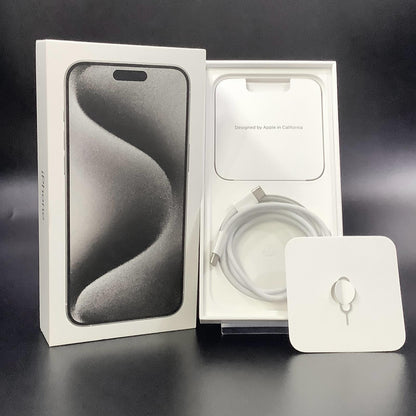 【全額返金保証】【最速発送】Apple iPhone iPhone 15 Pro Max 256GB ホワイトチタニウム docomo 超美品 動作確認済 100%