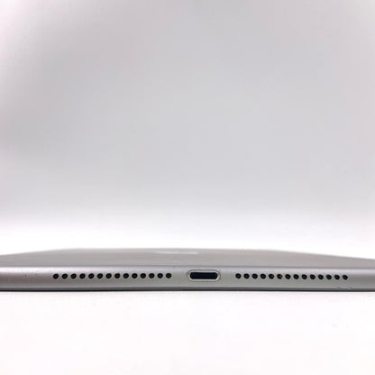 【全額返金保証】【最速発送】Apple iPad Air 9.7インチ 第2世代 16GB スペースグレイ WiFi+Cellular au 白ロム 動作確認済