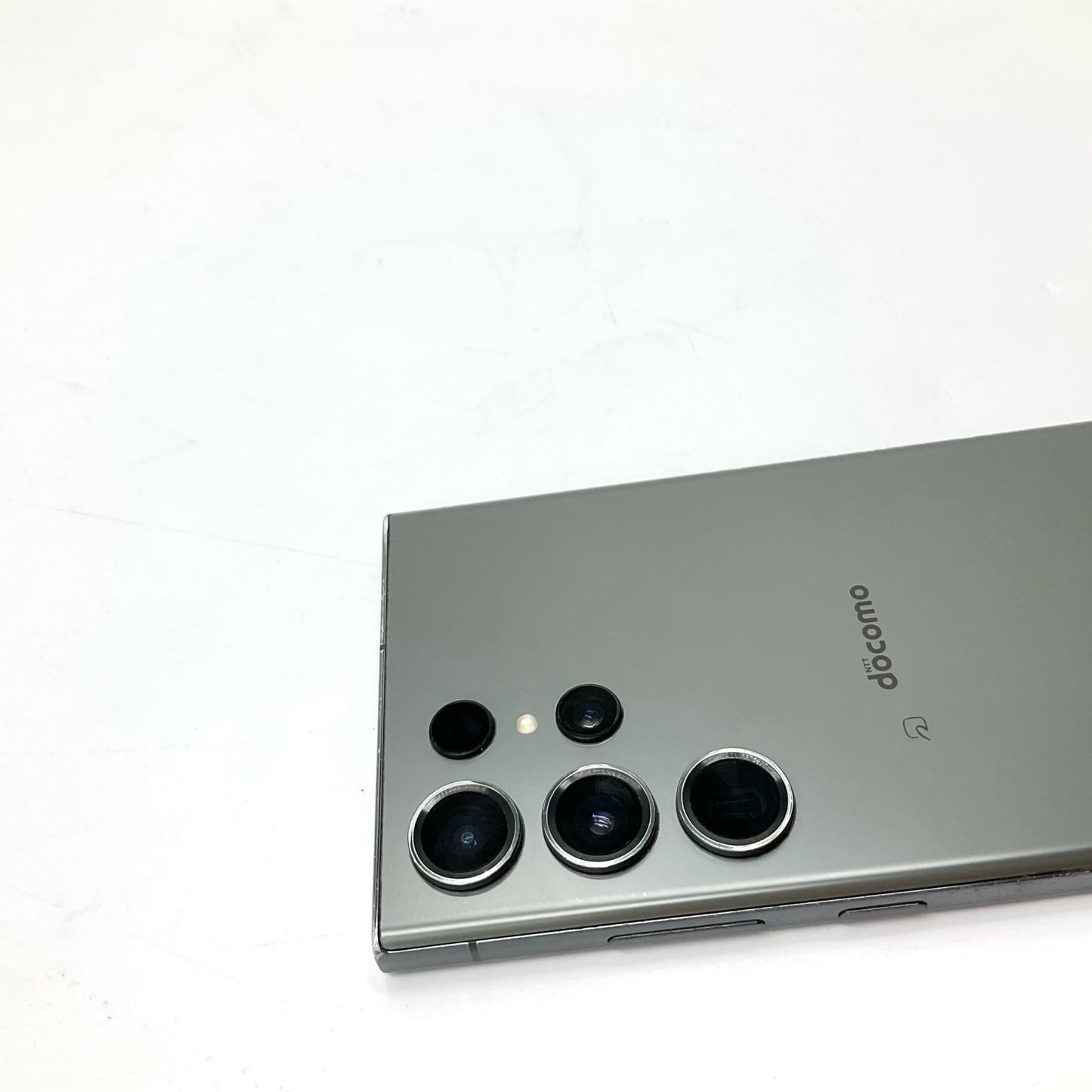 【最速発送】SAMSUNG Galaxy S23 Ultra 256GB グリーン docomo SC-52D【難有】