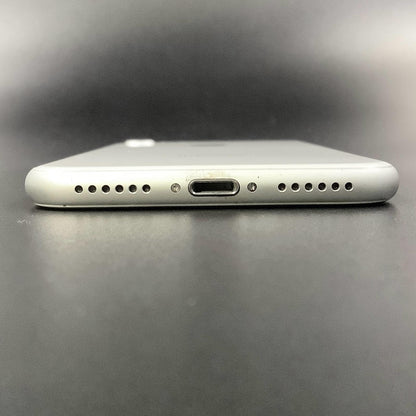 【全額返金保証】【最速発送】Apple iPhone iPhone 8 64GB シルバー 白ロム 動作確認済 89%