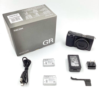 【全額返金保証】【最速発送】RICOH コンパクトデジタルカメラ GR III 動作確認済