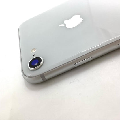 【全額返金保証】【最速発送】Apple iPhone iPhone 8 64GB シルバー docomo SIMフリー 白ロム 動作確認済 78%