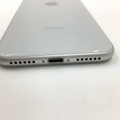 【全額返金保証】【最速発送】Apple iPhone iPhone 8 64GB シルバー docomo SIMフリー 白ロム 動作確認済 78%
