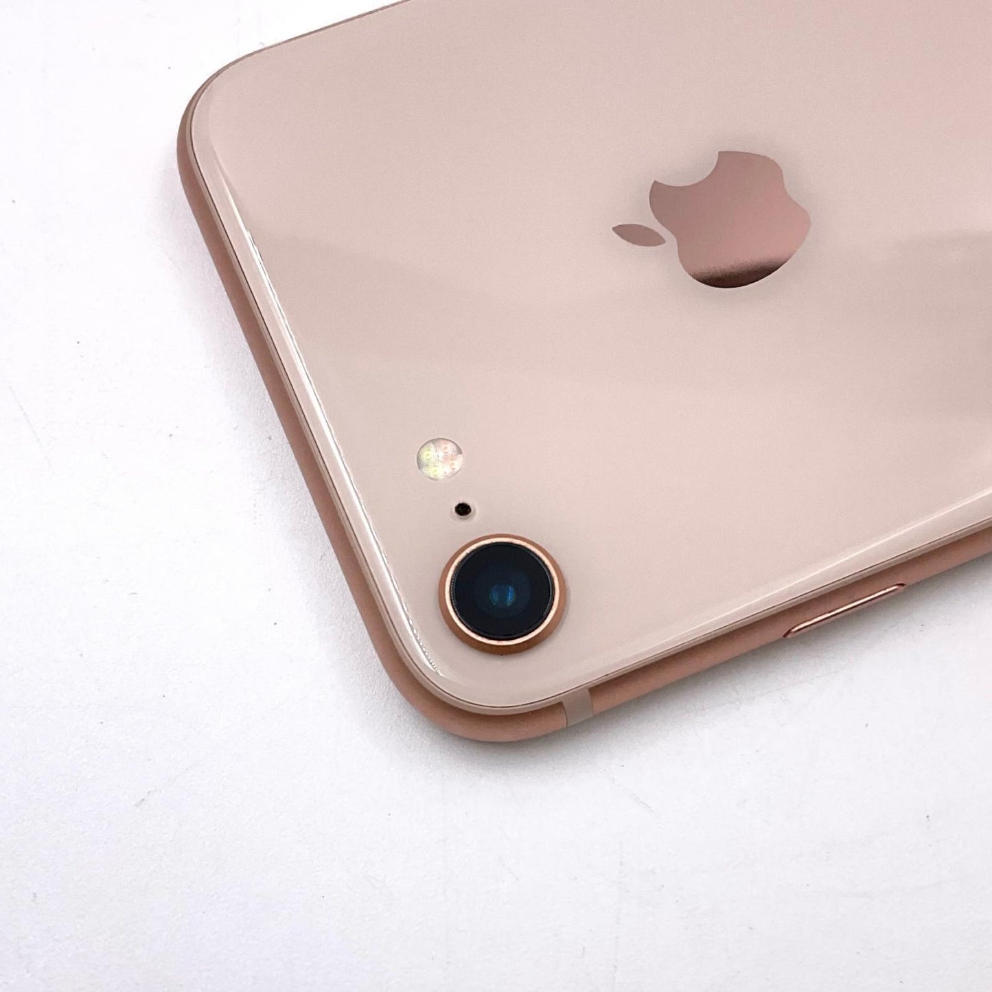 【全額返金保証】【最速発送】Apple iPhone iPhone 8 64GB ゴールド au SIMフリー 白ロム 動作確認済 74%