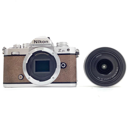 【全額返金保証】【最速発送】Nikon デジタル一眼 Z fc 16-50 VR レンズキット ウォルナットブラウン 美品 動作確認済
