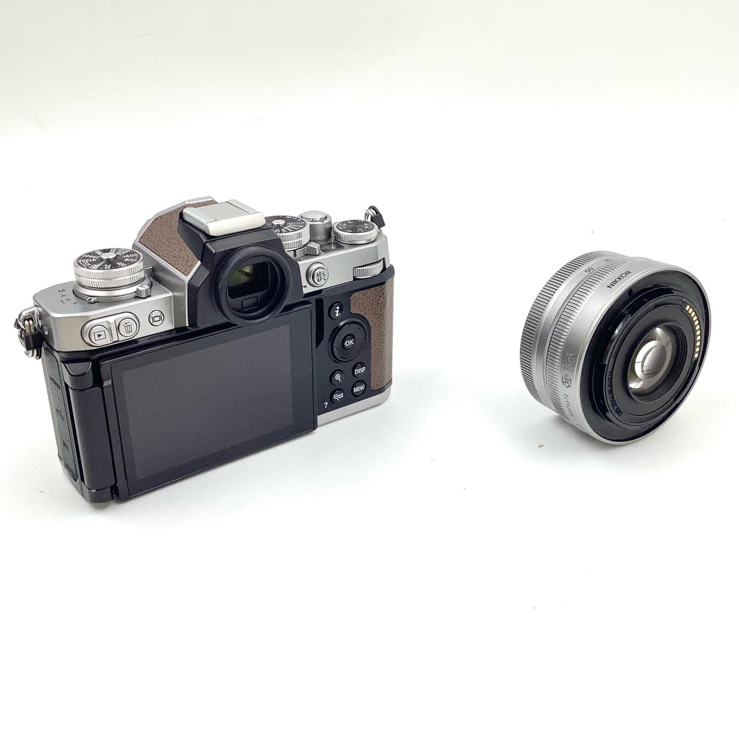 【全額返金保証】【最速発送】Nikon デジタル一眼 Z fc 16-50 VR レンズキット ウォルナットブラウン 美品 動作確認済