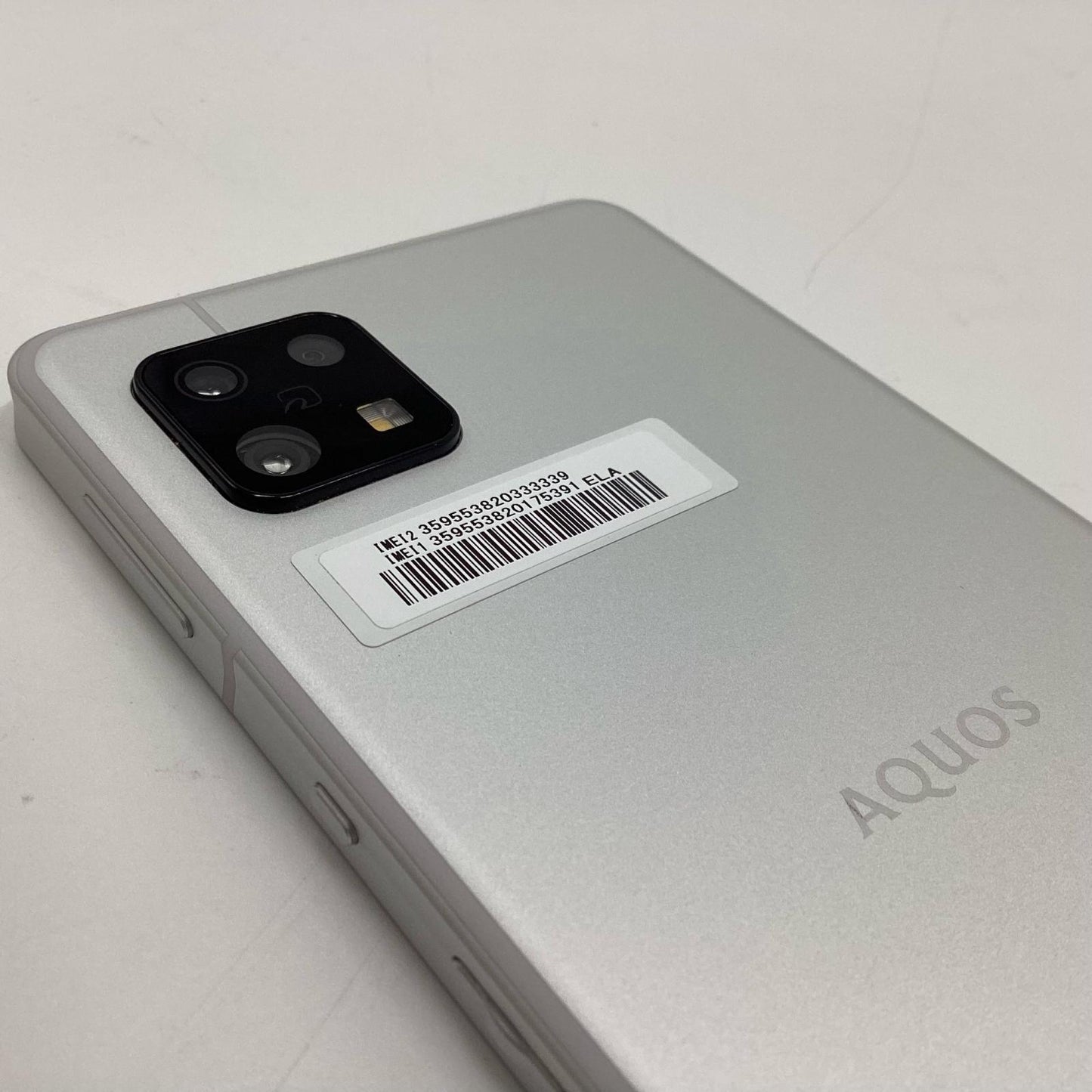 【全額返金保証】【最速発送】SHARP AQUOS sense6 128GB シルバー SIMフリー SH-M19 白ロム 動作確認済