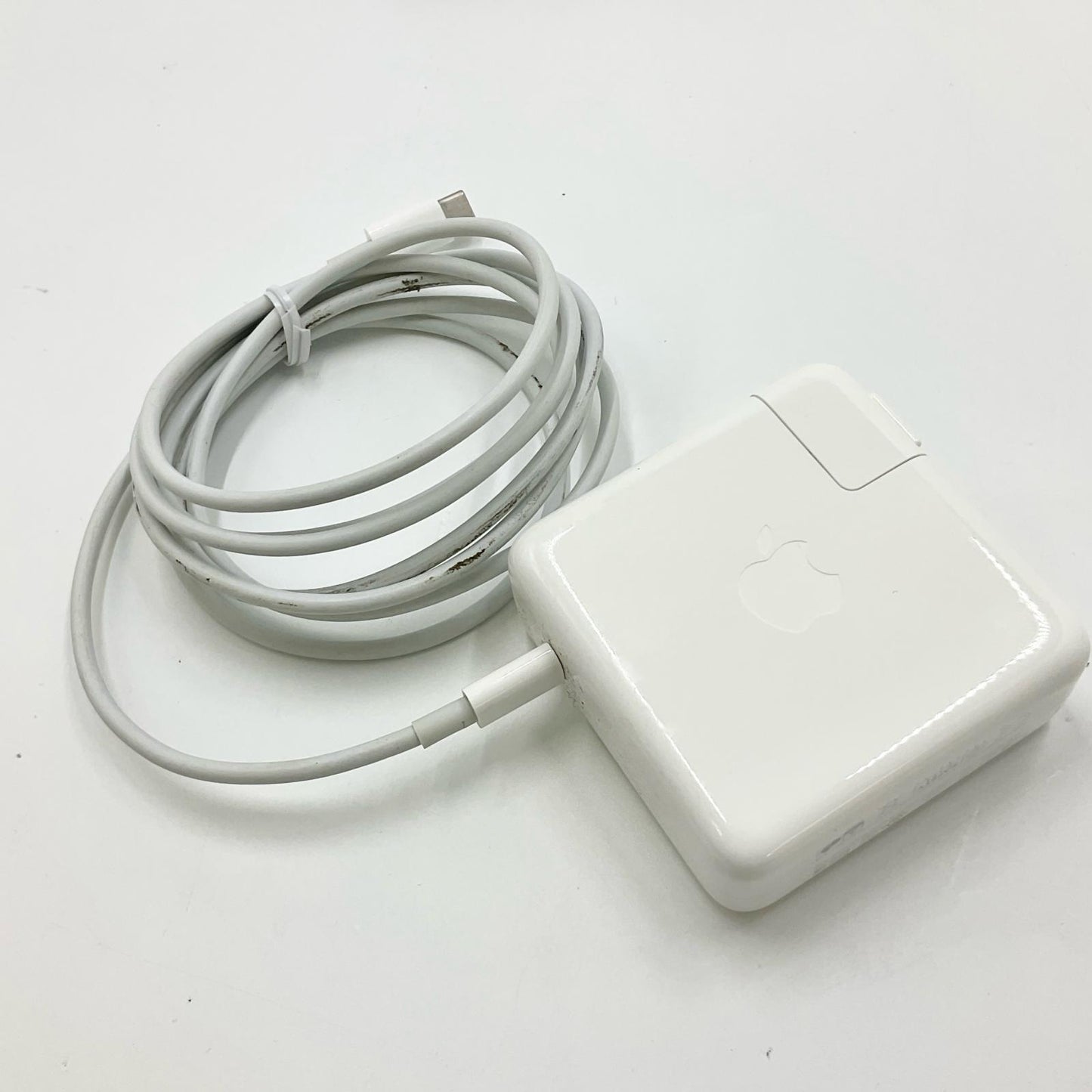【全額返金保証】【最速発送】Apple MacBook Pro 13インチ 2020 M1 8GB SSD 512GB シルバー 87% 動作確認済