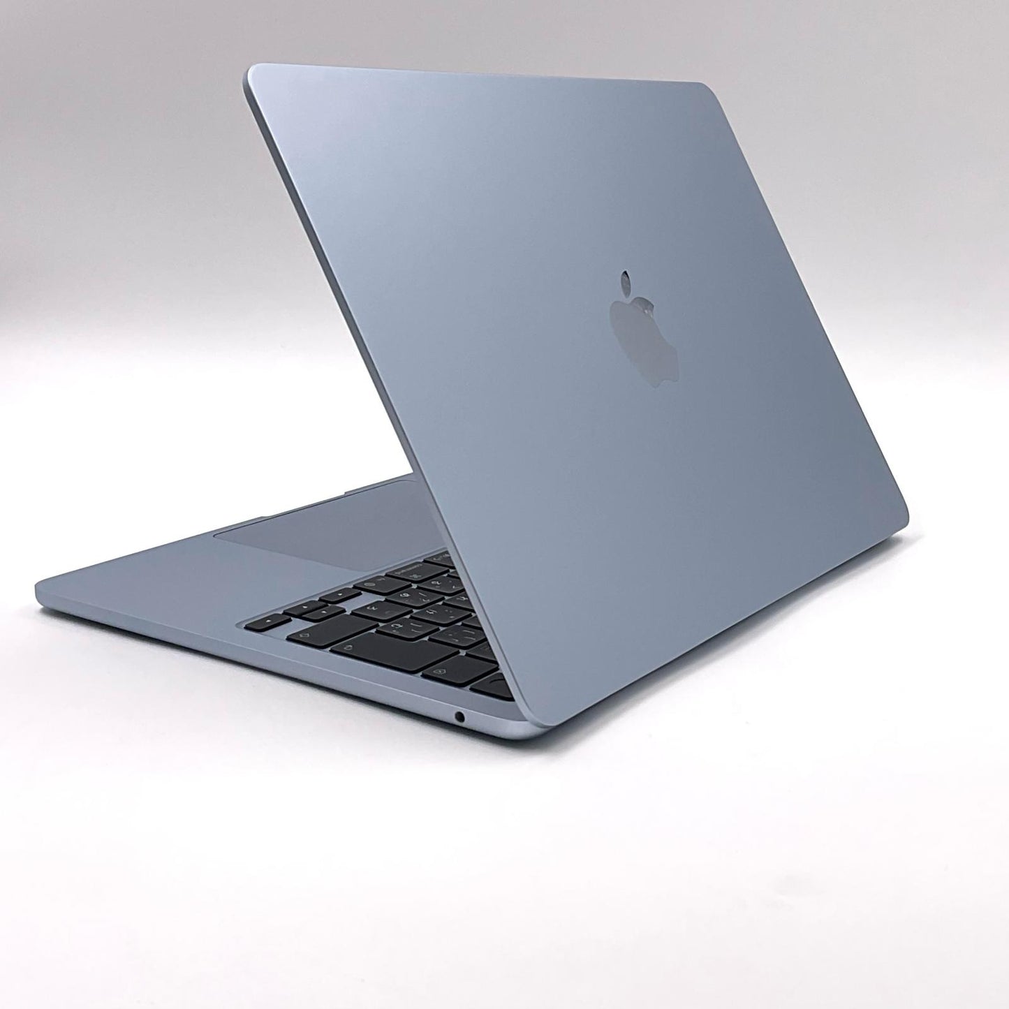 【全額返金保証】【最速発送】Apple MacBook Air 13インチ 2025 Apple M4 16GB M.2 SSD 512GB シルバー 100% 超美品 動作確認済