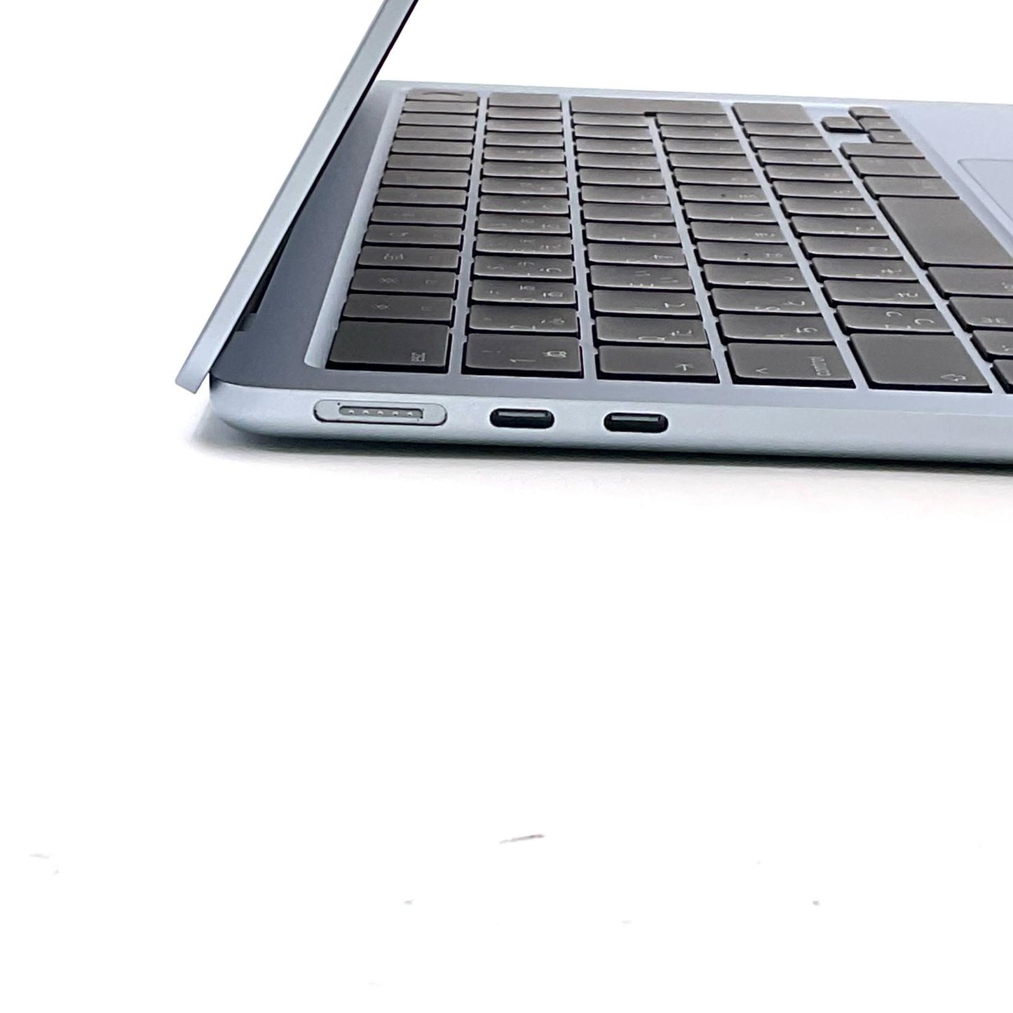 【全額返金保証】【最速発送】Apple MacBook Air 13インチ 2025 Apple M4 16GB M.2 SSD 512GB シルバー 100% 超美品 動作確認済