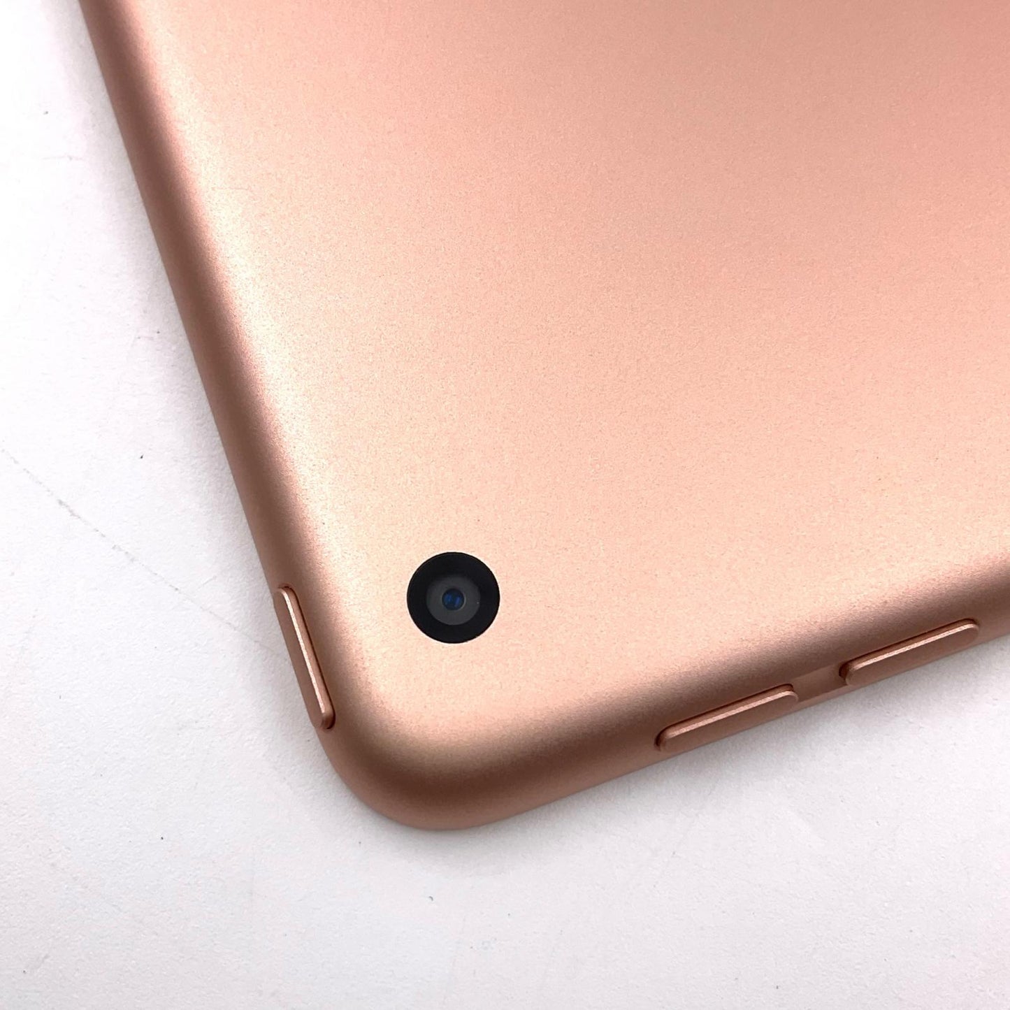 【全額返金保証】【最速発送】Apple iPad iPad 10.2インチ 第7世代 32GB ゴールド Wi-Fi 動作確認済