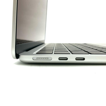 【全額返金保証】【最速発送】Apple MacBook Air 13.6インチ 2025 Apple M4 16GB SSD 256GB シルバー 100% 超美品 動作確認済
