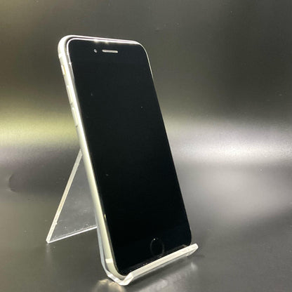 【全額返金保証】【最速発送】Apple iPhone iPhone SE（第2世代） 128GB ホワイト docomo 白ロム 動作確認済 74%