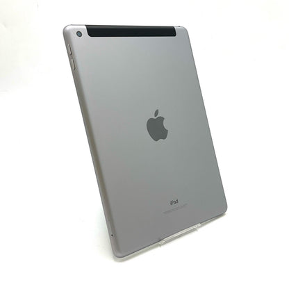 【全額返金保証】【最速発送】Apple iPad iPad 9.7インチ 第5世代 32GB スペースグレイ WiFi+Cellular au 白ロム 動作確認済