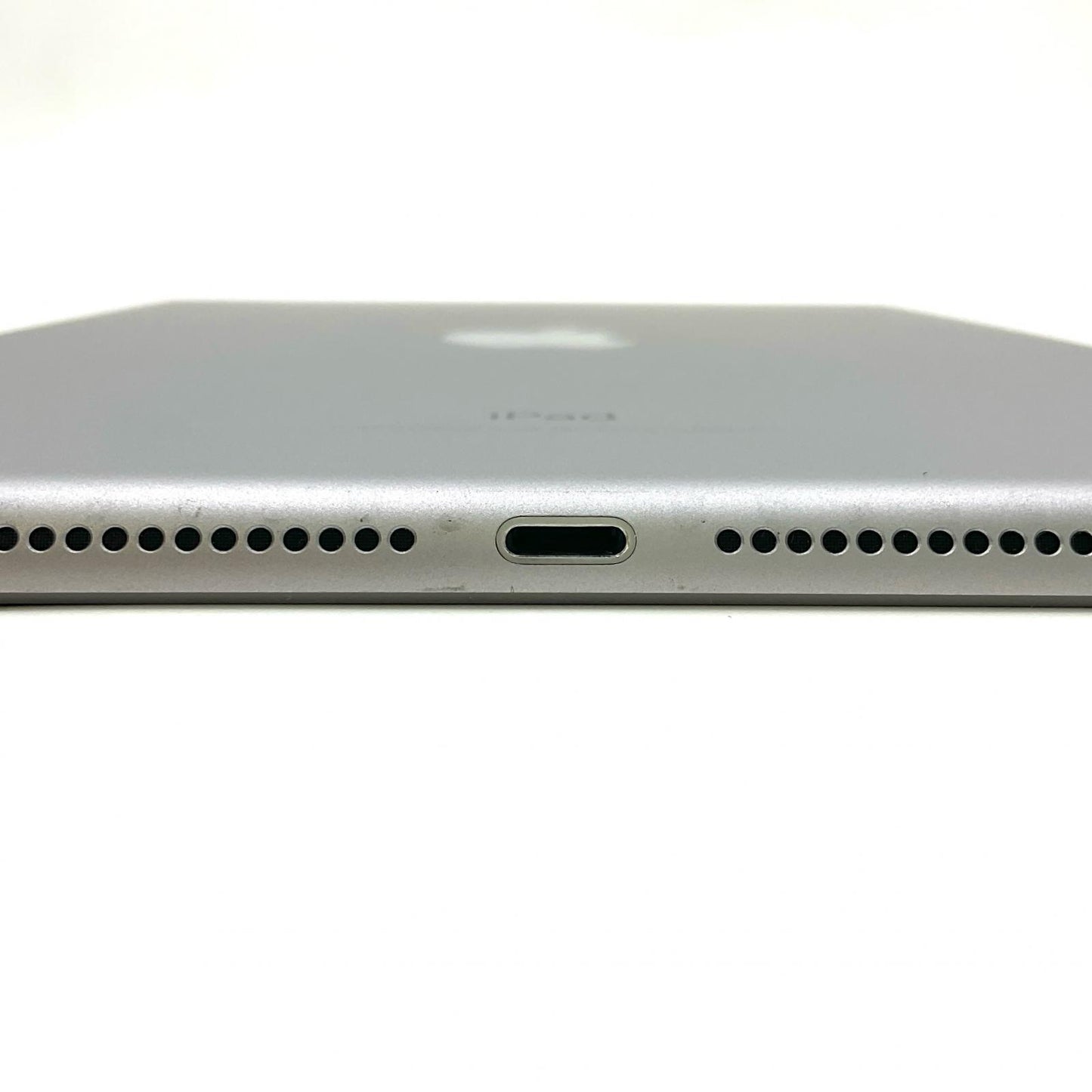 【全額返金保証】【最速発送】Apple iPad iPad 9.7インチ 第5世代 32GB スペースグレイ WiFi+Cellular au 白ロム 動作確認済