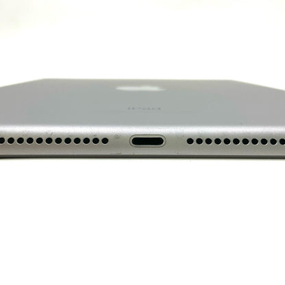 【全額返金保証】【最速発送】Apple iPad iPad 9.7インチ 第5世代 32GB スペースグレイ WiFi+Cellular au 白ロム 動作確認済