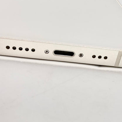 【全額返金保証】【最速発送】Apple iPhone iPhone 13 256GB スターライト docomo 白ロム 動作確認済 84%