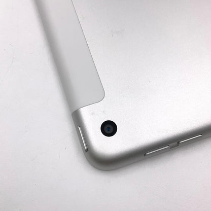 【全額返金保証】【最速発送】Apple iPad iPad 10.2インチ 第9世代 64GB シルバー WiFi+Cellular docomo 白ロム 動作確認済