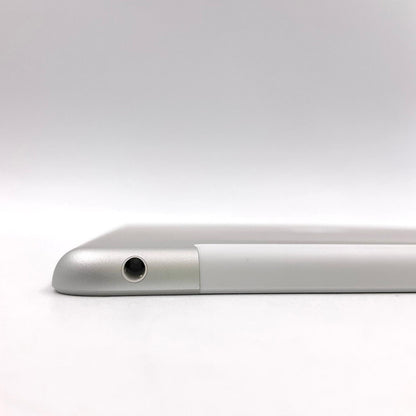 【全額返金保証】【最速発送】Apple iPad iPad 10.2インチ 第9世代 64GB シルバー WiFi+Cellular docomo 白ロム 動作確認済