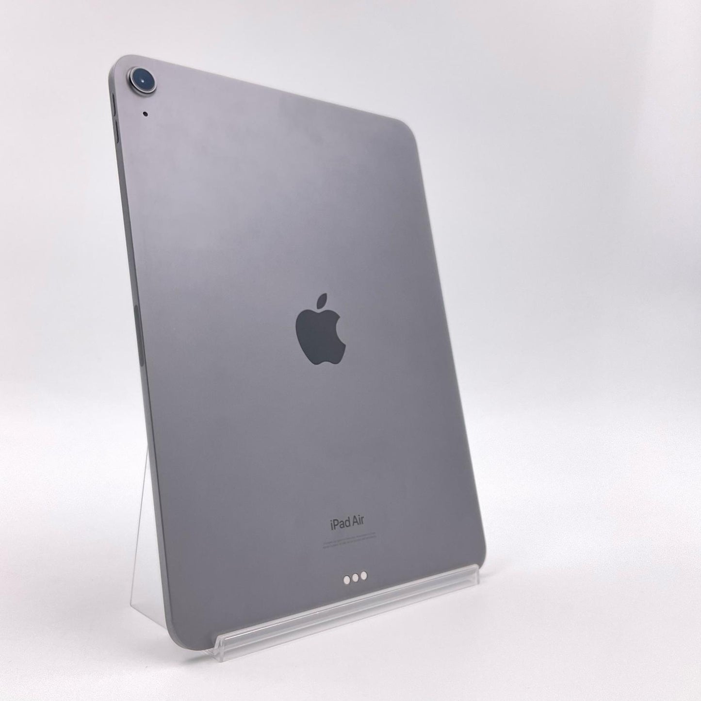 【全額返金保証】【最速発送】Apple iPad Air 10.9インチ 第5世代 64GB シルバー Wi-Fi 動作確認済