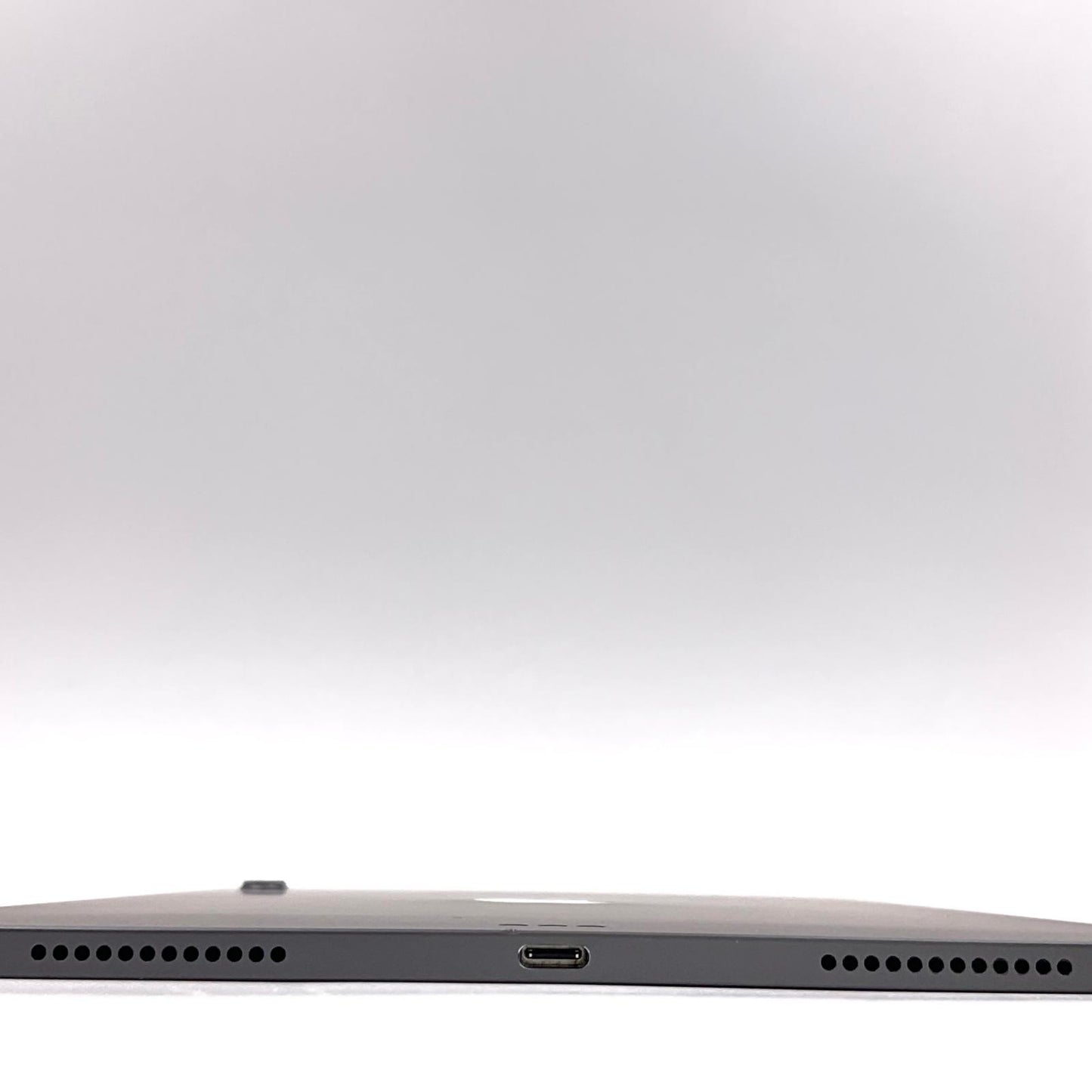 【全額返金保証】【最速発送】Apple iPad Air 10.9インチ 第5世代 64GB シルバー Wi-Fi 動作確認済