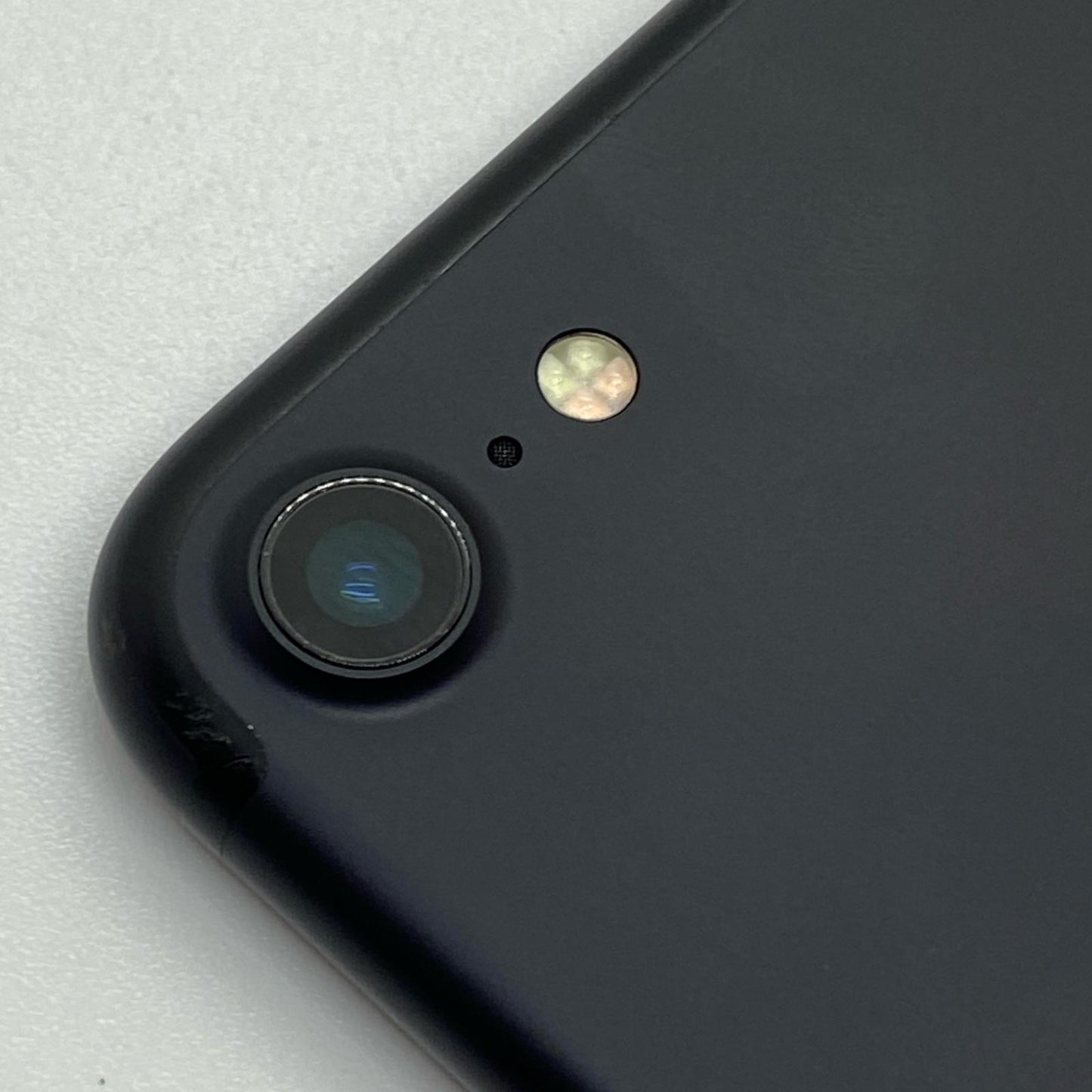 【全額返金保証】【最速発送】Apple iPhone iPhone 7 32GB ブラック docomo 白ロム 動作確認済 99%