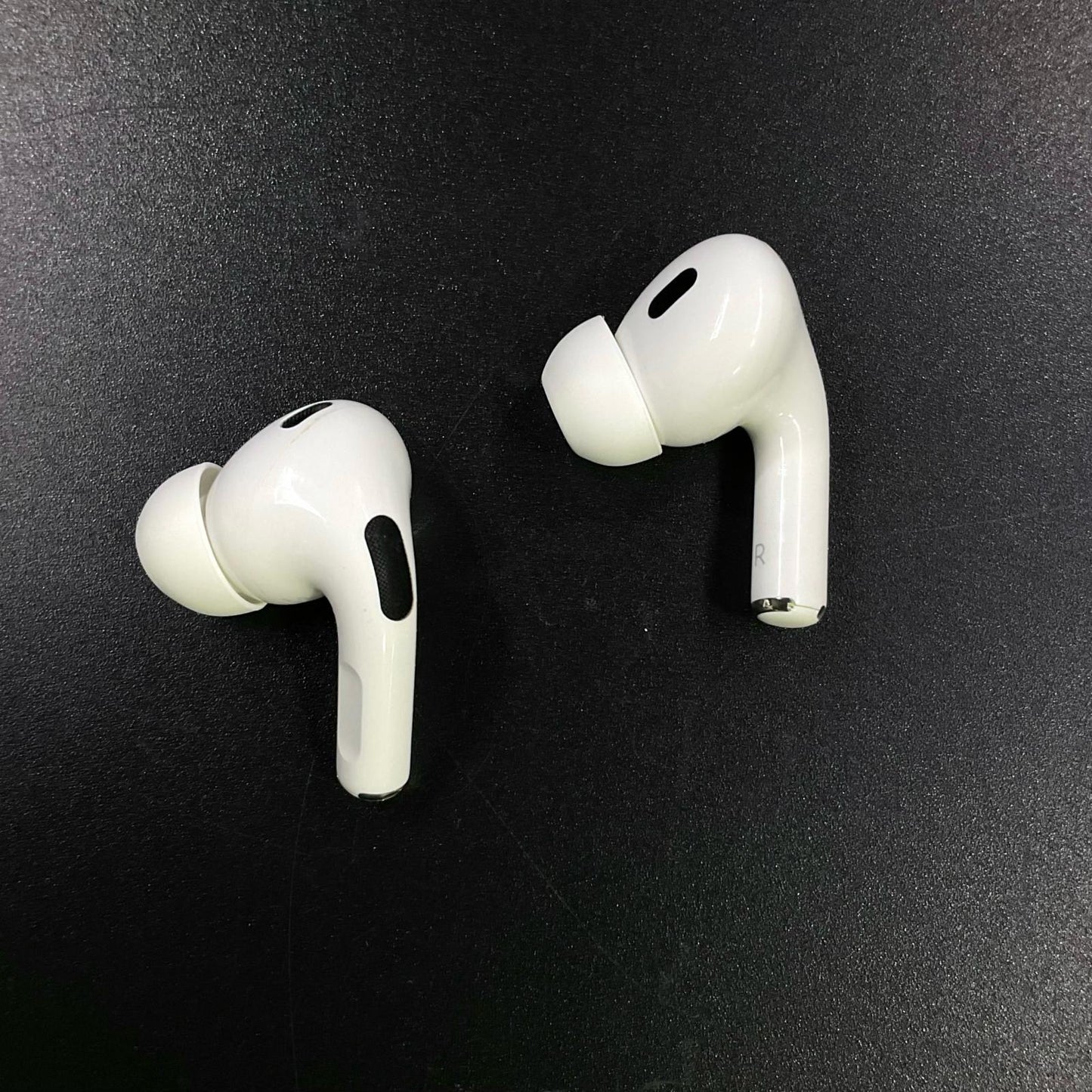【全額返金保証】【最速発送】Apple AirPods Pro 第2世代 MagSafe充電ケース(USB-C)付き MTJV3J/A 動作確認済