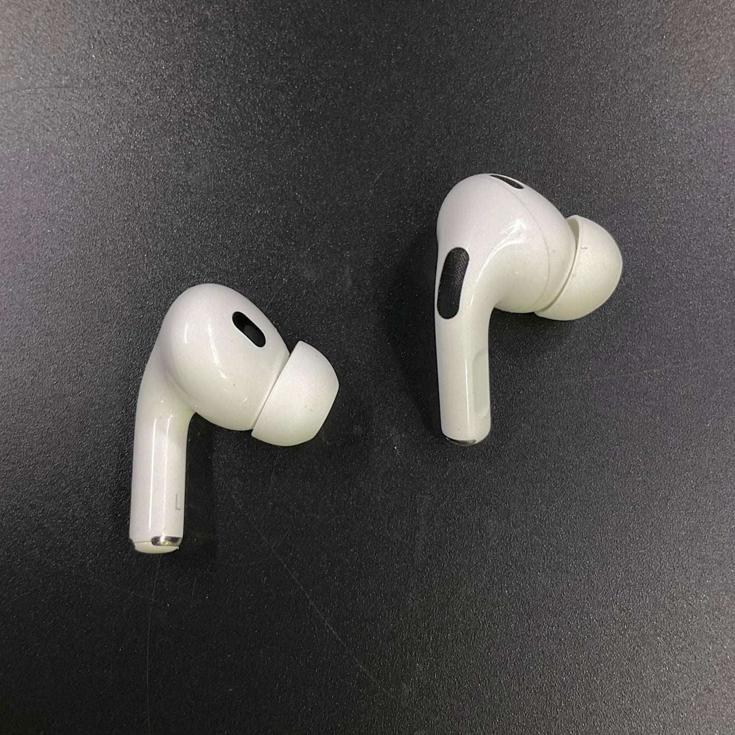 【全額返金保証】【最速発送】Apple AirPods Pro 第2世代 MagSafe充電ケース(USB-C)付き MTJV3J/A 動作確認済