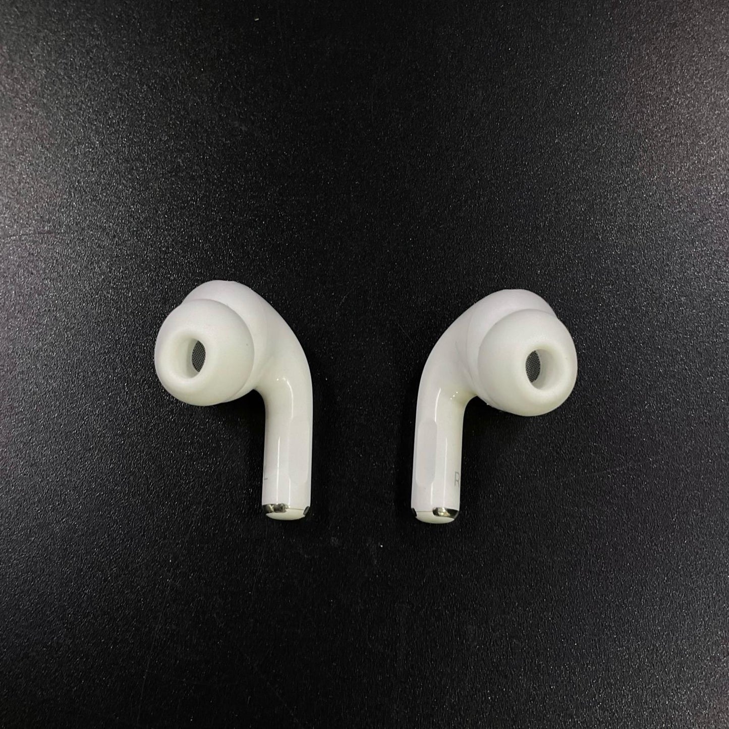 【全額返金保証】【最速発送】Apple AirPods Pro 第2世代 MagSafe充電ケース(USB-C)付き MTJV3J/A 動作確認済