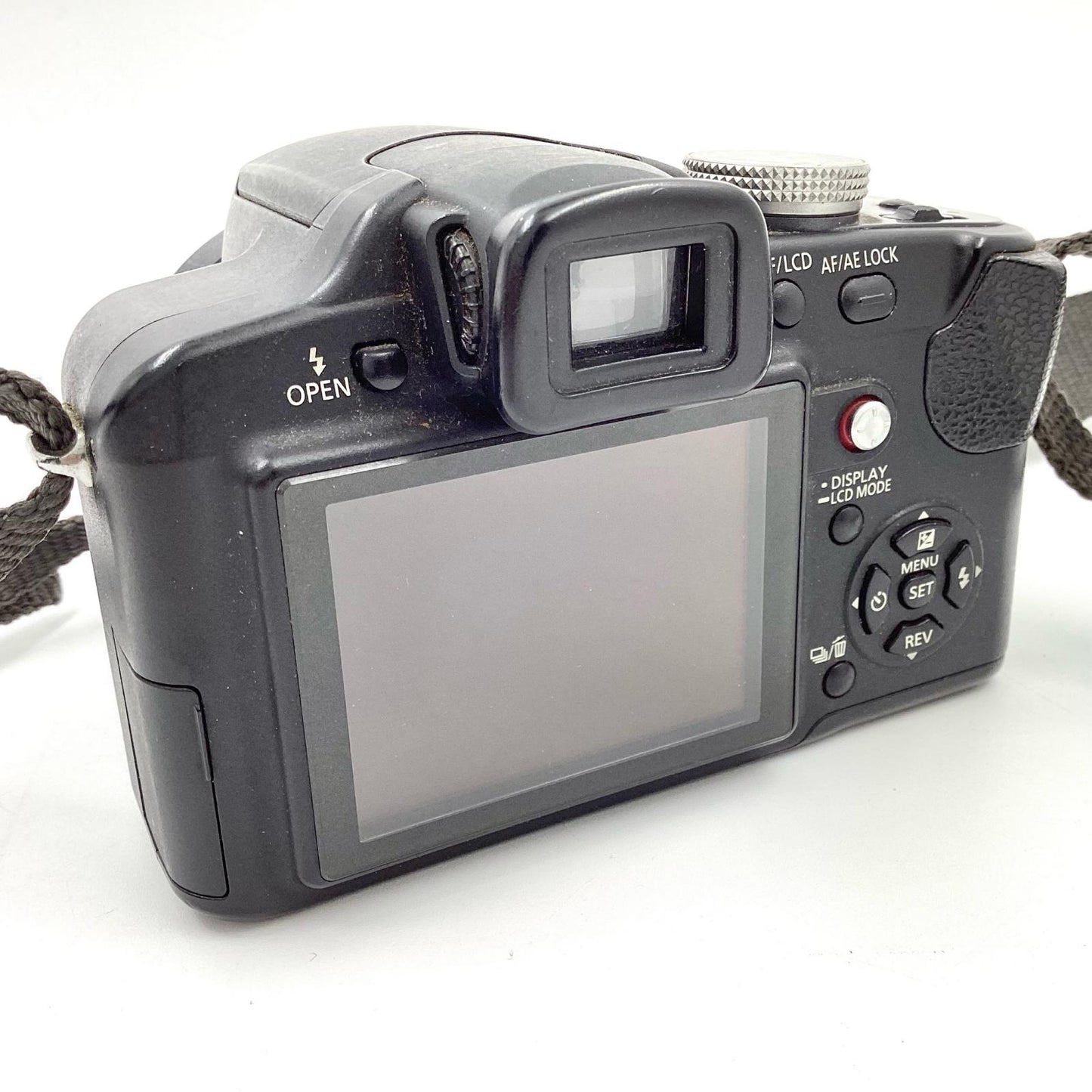 【全額返金保証】【最速発送】Panasonic コンパクトデジタルカメラ LUMIX DMC-FZ18 動作確認済