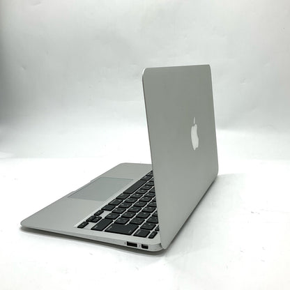 【全額返金保証】【最速発送】Apple MacBook Air 11インチ 2013 1.3 GHz Intel Core i5 4GB SSD 128GB シルバー 動作確認済