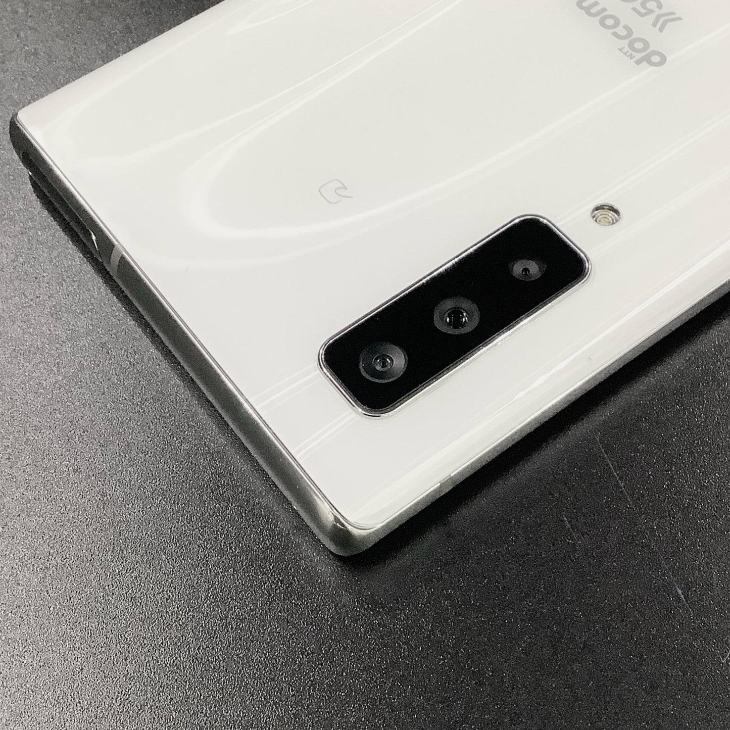 【全額返金保証】【最速発送】富士通 arrows NX9 128GB ホワイト docomo F-52A 白ロム 動作確認済