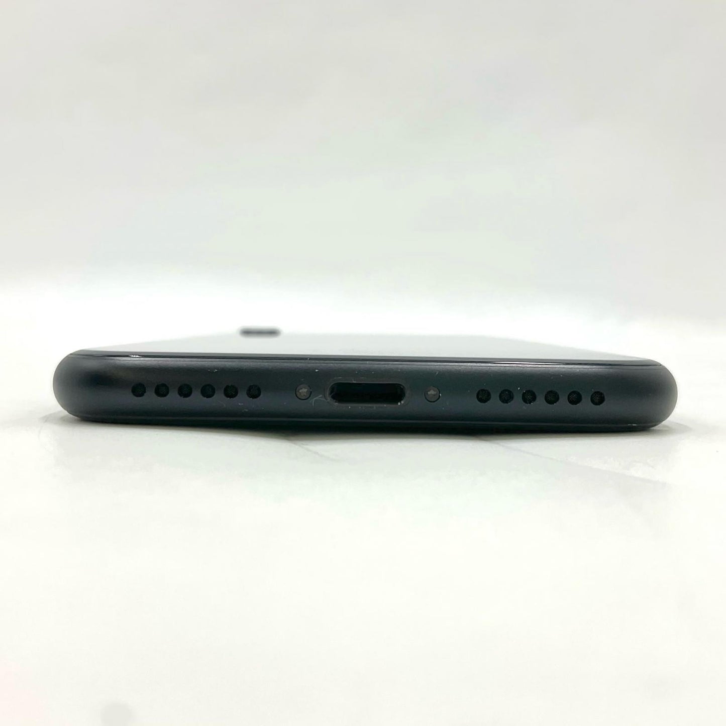 【全額返金保証】【最速発送】Apple iPhone iPhone SE（第3世代） 64GB ミッドナイト au 白ロム 超美品 動作確認済 100%