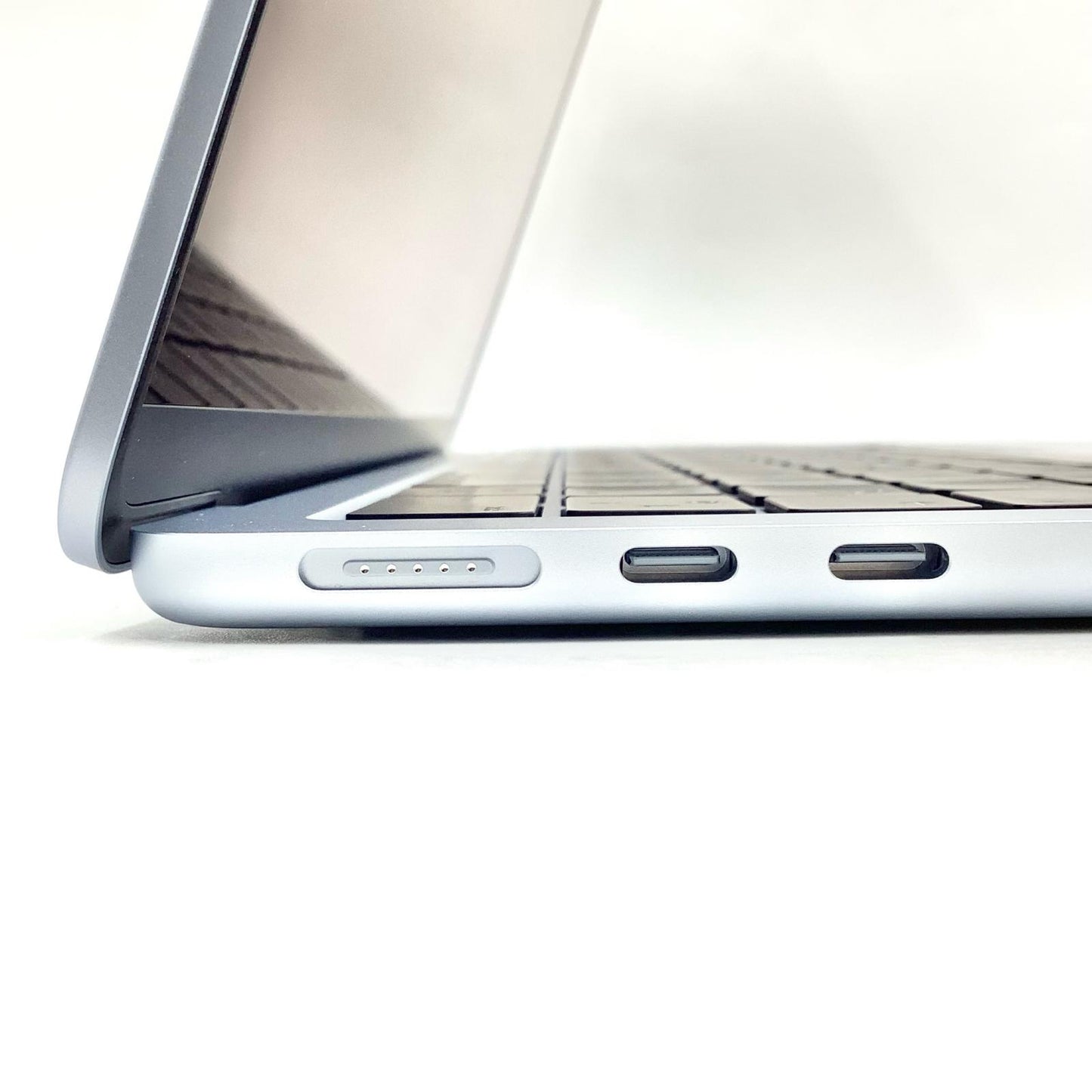 【全額返金保証】【最速発送】Apple MacBook Air 13.6インチ 2025 Apple M4 16GB SSD 256GB スカイブルー 100% 超美品 動作確認済