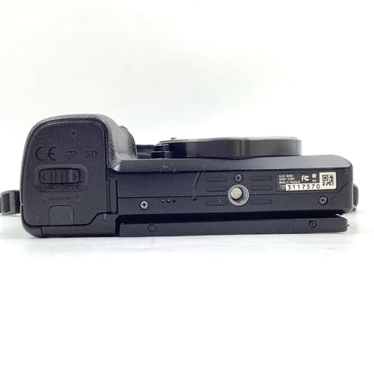 【全額返金保証】【最速発送】Sony デジタル一眼 α6000 ILCE-6000 ボディ ブラック 動作確認済