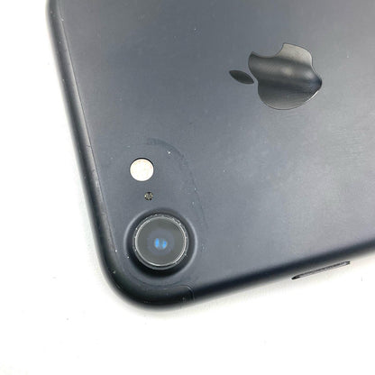 【全額返金保証】【最速発送】Apple iPhone iPhone 7 32GB ブラック au 白ロム 動作確認済 81%