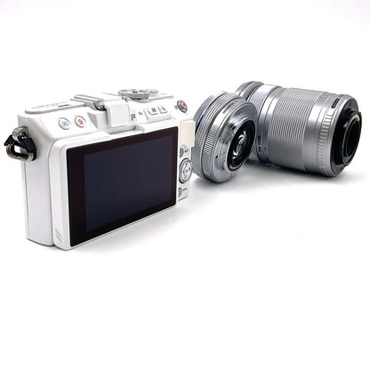 【全額返金保証】【最速発送】OLYMPUS デジタル一眼 OLYMPUS PEN Lite E-PL6 EZ ダブルズームキット ホワイト 超美品 動作確認済