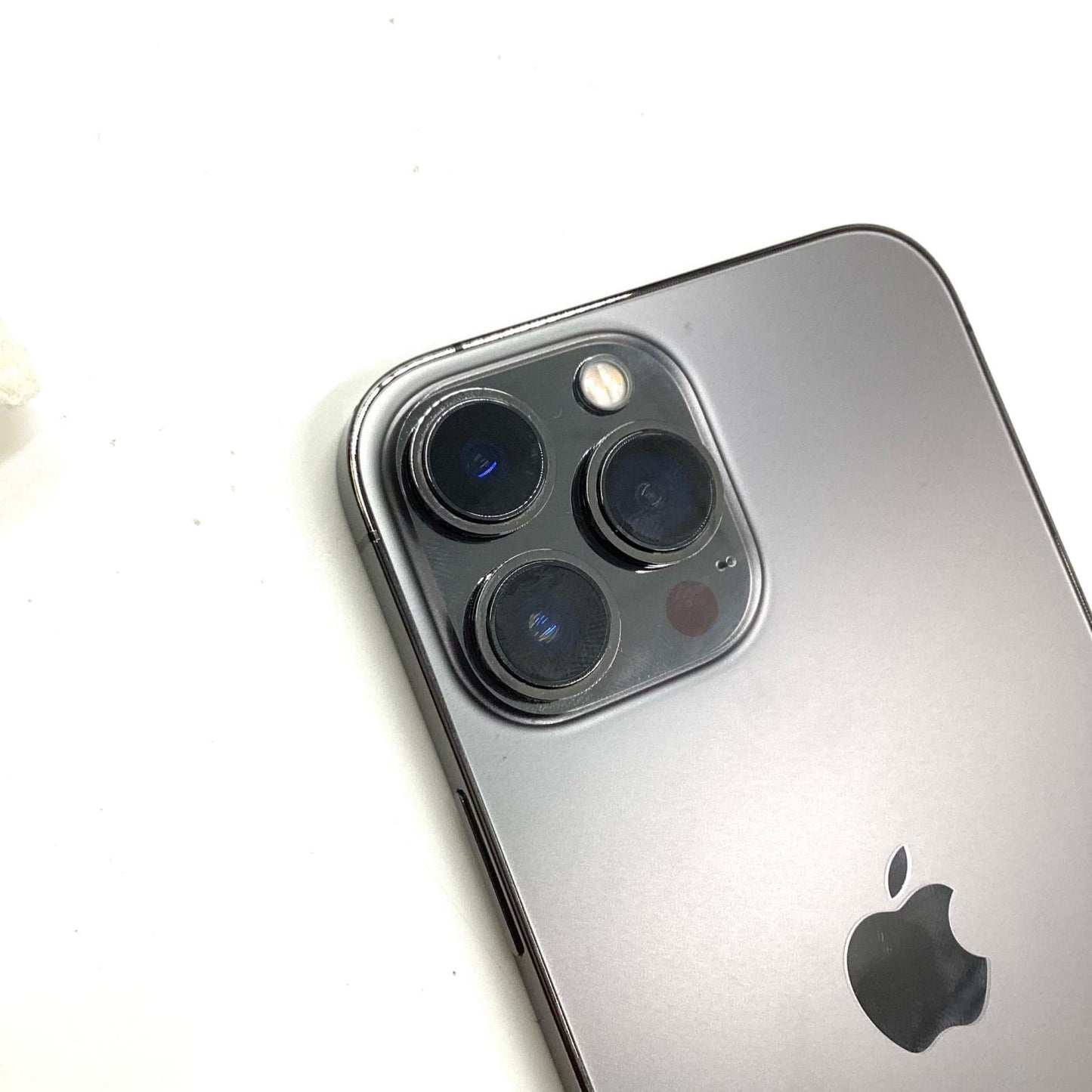 【全額返金保証】【最速発送】Apple iPhone iPhone 13 Pro Max 512GB グラファイト docomo 白ロム 動作確認済 81%