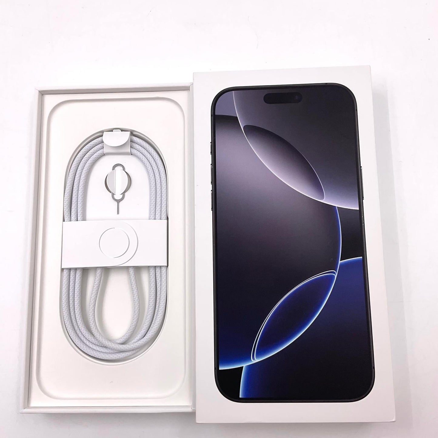 【全額返金保証】【最速発送】Apple iPhone iPhone 16 Pro Max 256GB ブラックチタニウム Softbank 白ロム 超美品 動作確認済 93%