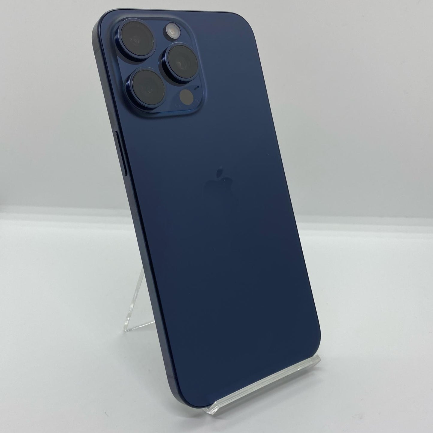 【全額返金保証】【最速発送】Apple iPhone iPhone 15 Pro Max 256GB ブルーチタニウム docomo SIMフリー 白ロム 美品 動作確認済 86%